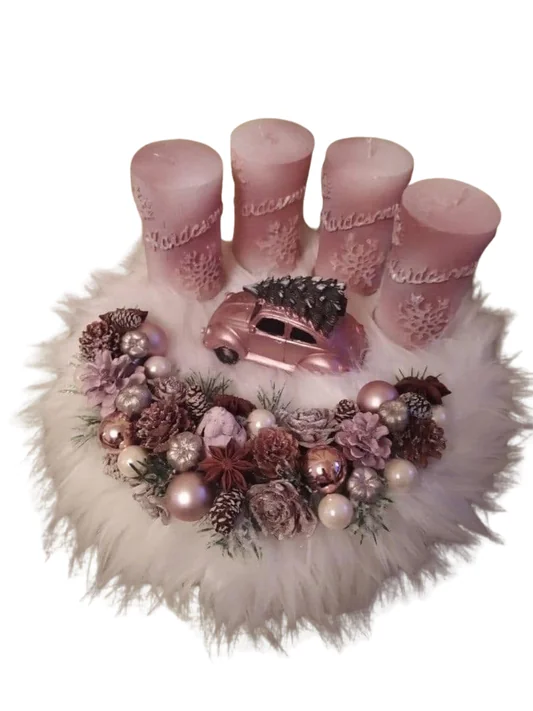 Adventskranz Rosa mit Nussknacker