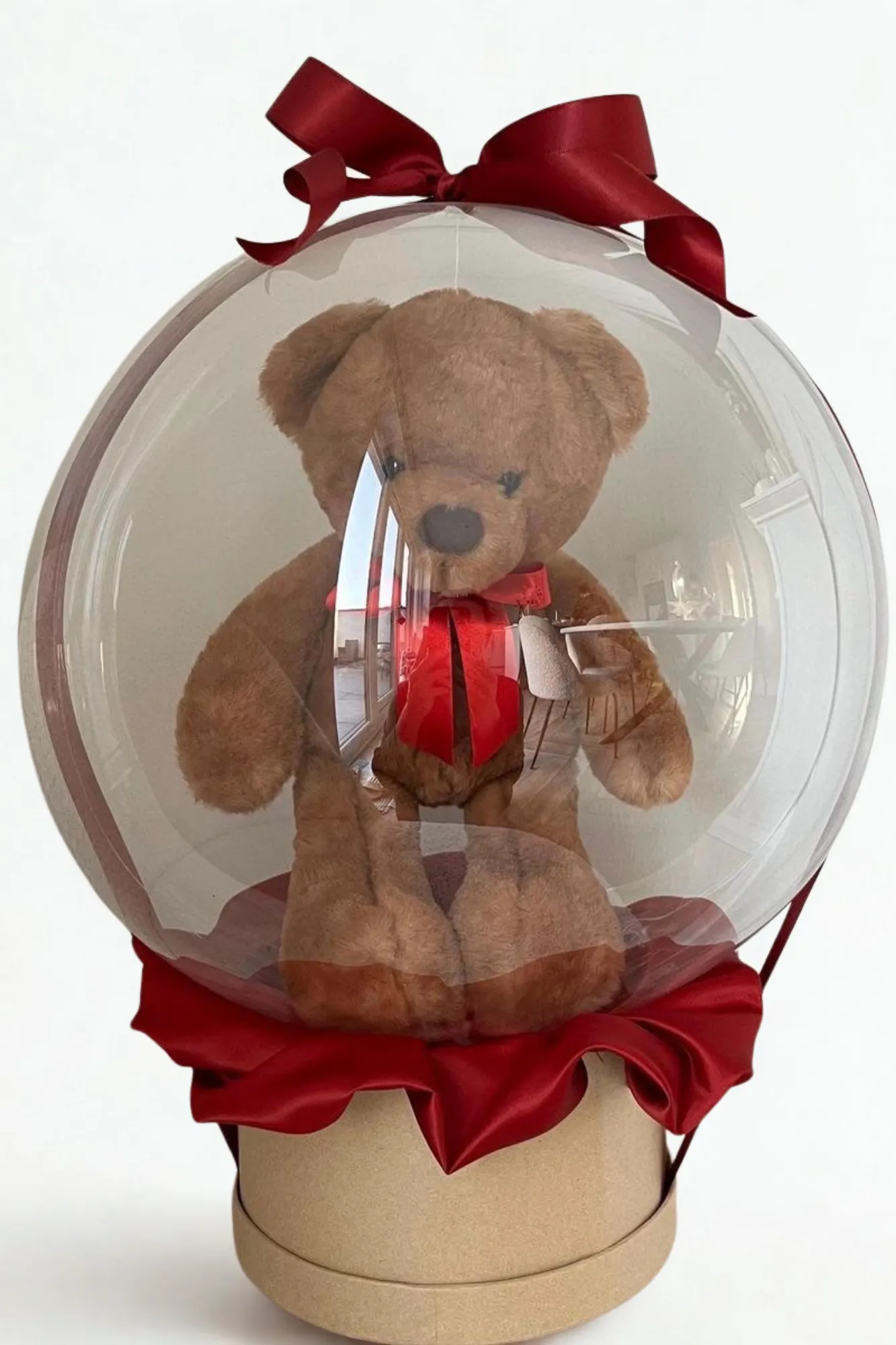 Teddybär im Geschenkballon